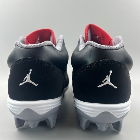 Jordan Stadium 90 Low TD Black Cement Mens 9.5 Football Cleats HQ0210-060 NEW - Picture 4 of 6